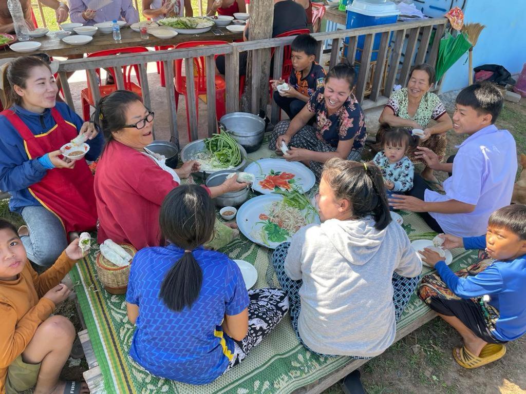 Vera Sunset Homestay Local Experience With Lao Family Muang Không Esterno foto